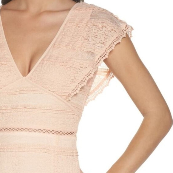 NWT Foxiedox Peach Floral Lace Dress - Picture 4 of 6